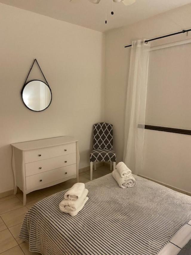 بافوس 1 Bedroom Garden Flat, Sleeps 4 المظهر الخارجي الصورة
