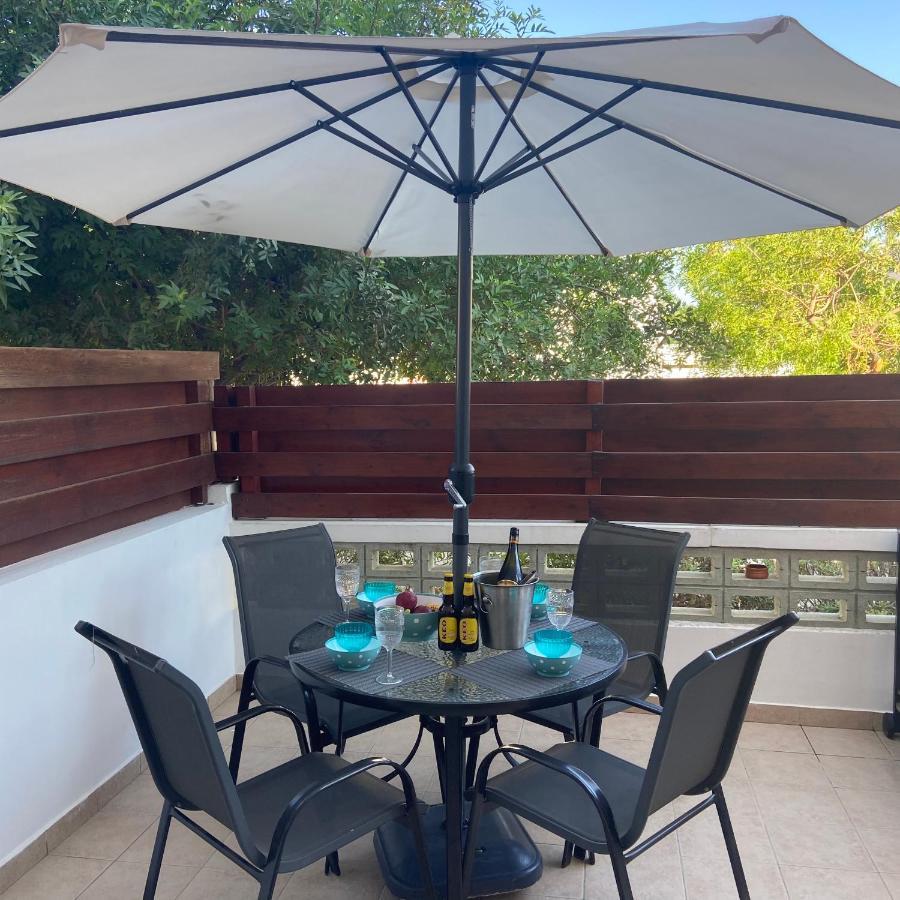 بافوس 1 Bedroom Garden Flat, Sleeps 4 المظهر الخارجي الصورة