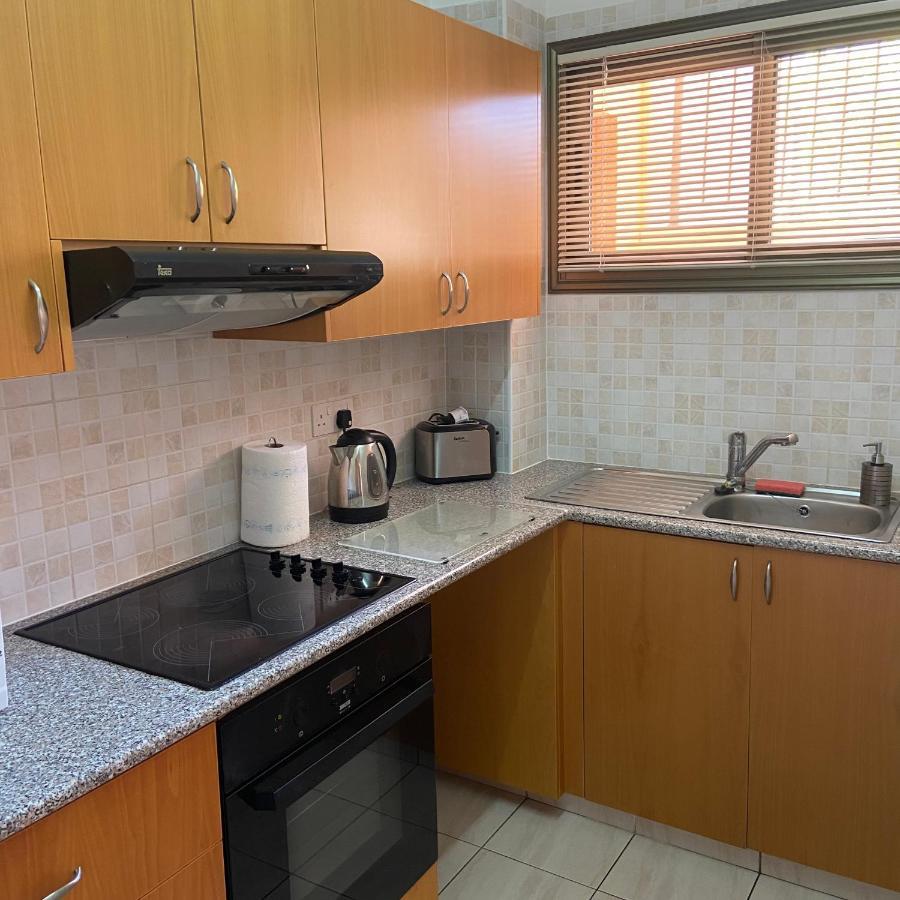 بافوس 1 Bedroom Garden Flat, Sleeps 4 المظهر الخارجي الصورة