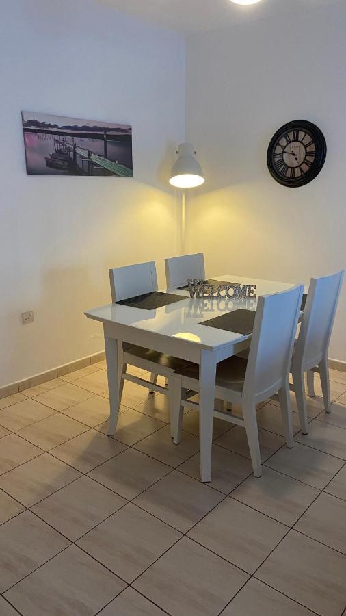 بافوس 1 Bedroom Garden Flat, Sleeps 4 المظهر الخارجي الصورة