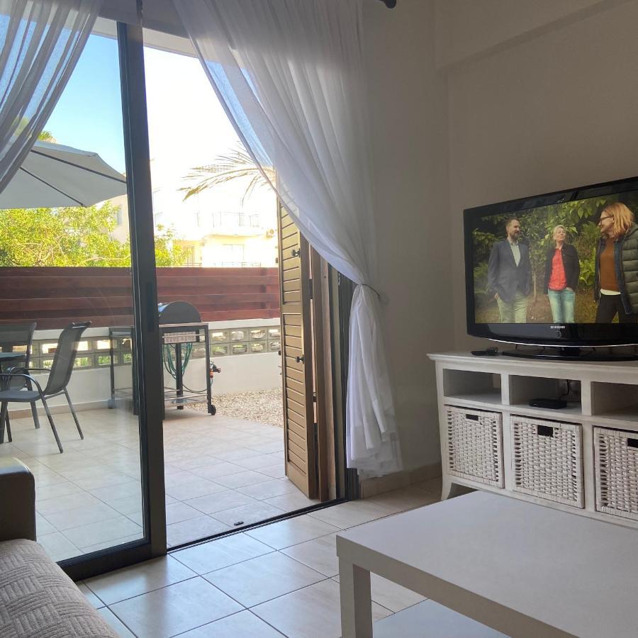 بافوس 1 Bedroom Garden Flat, Sleeps 4 المظهر الخارجي الصورة